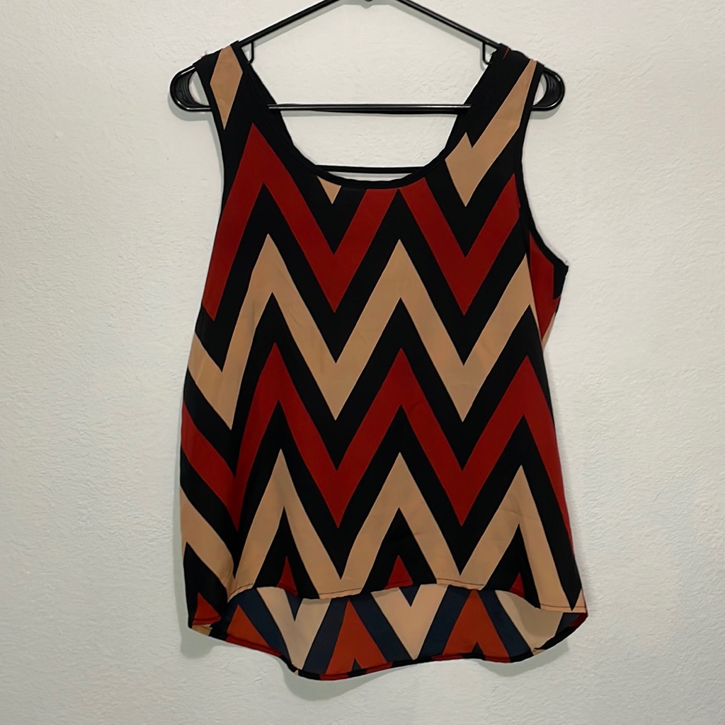 Zigzag Patterned Top